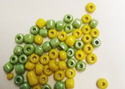 Стеклянная бусина (бисер), 5 г, d 4 мм, желто-зеленый микс